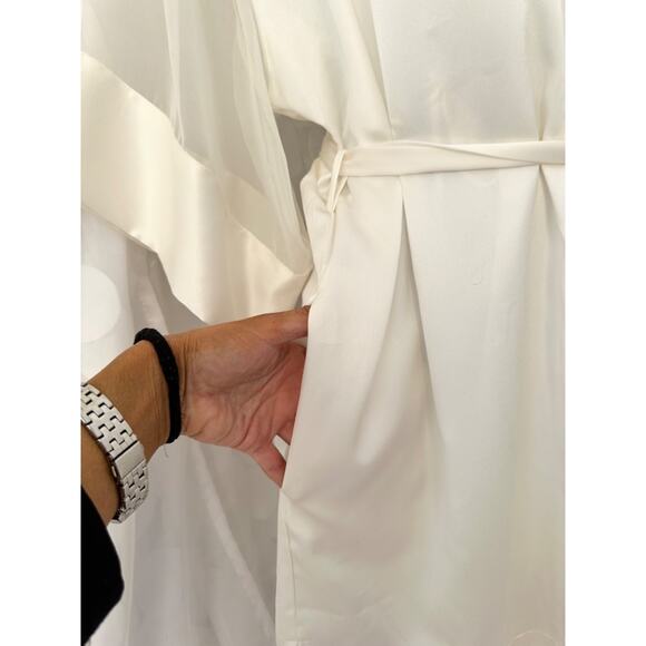 Vintage 80's Victorias Secret Ivory Satin Kimono Robe Sheer accents one size - Picture 7 of 9